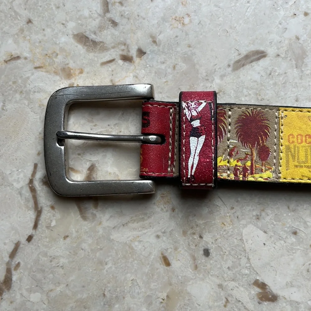 Fossil logo leather