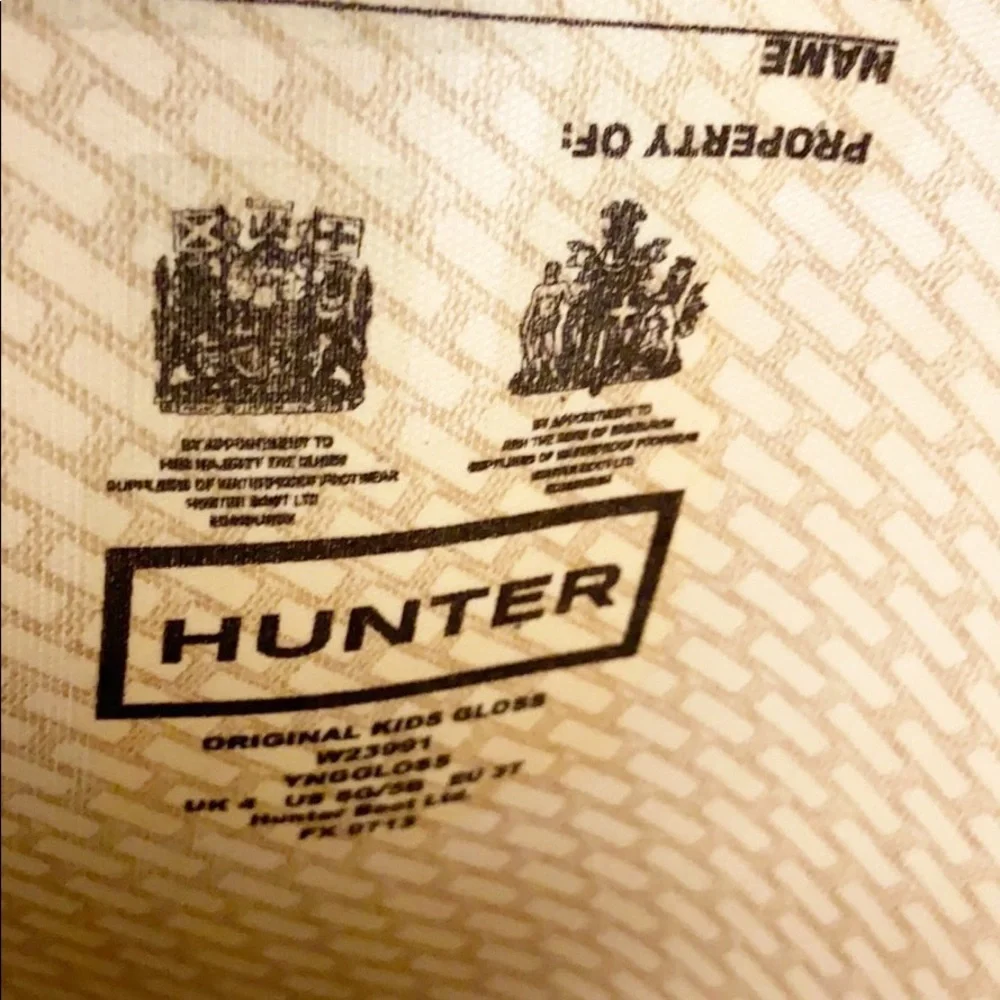Hunter reposhing this