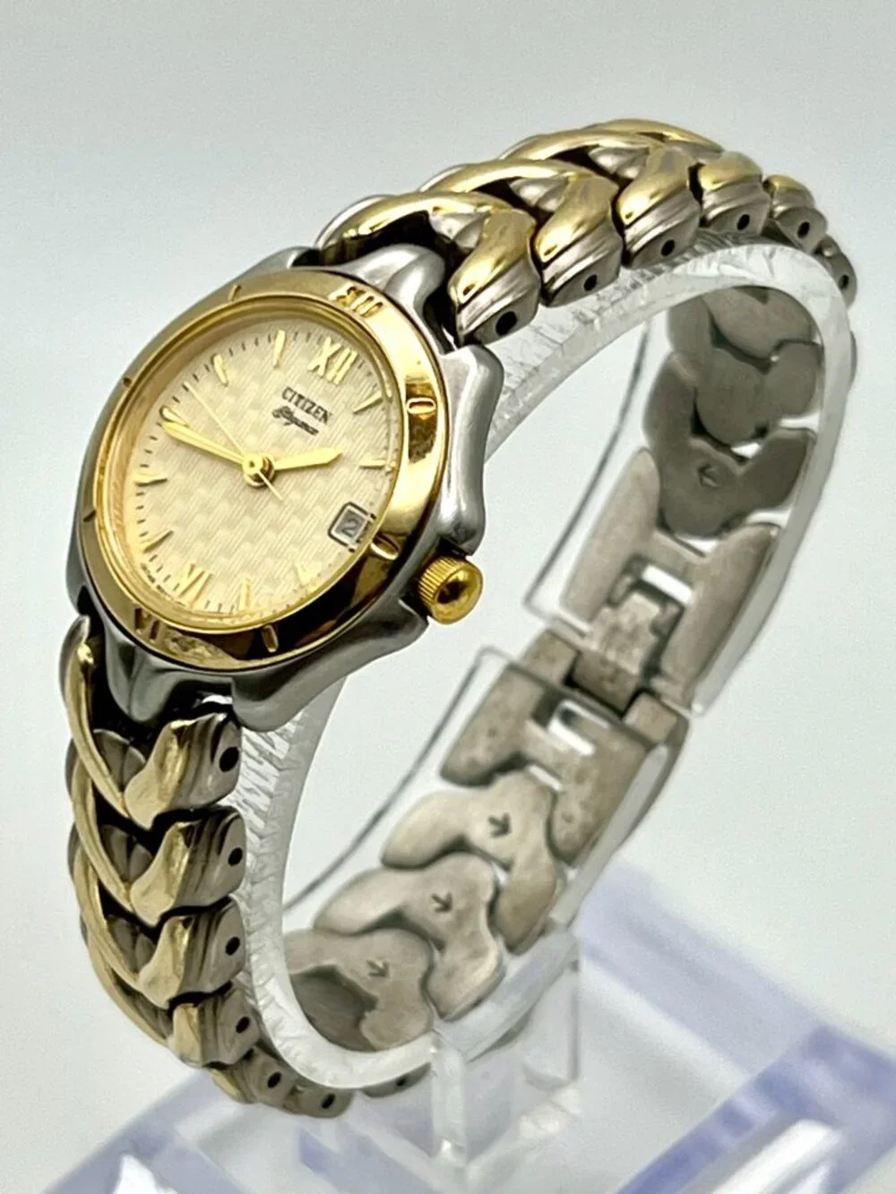 Citizen vintage round