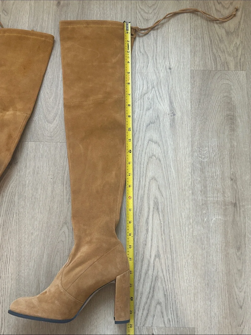 Stuart Weitzman absolutely stunning