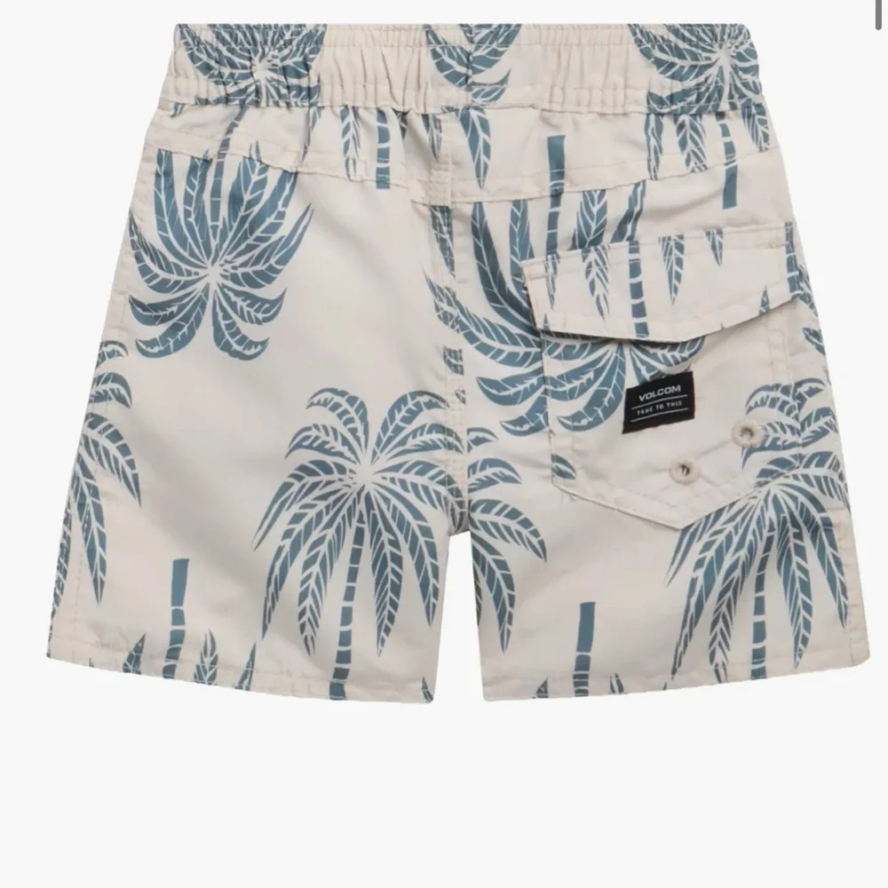 Volcom nwt two