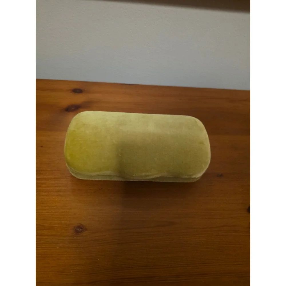Gucci Chartreuse Yellow Green Velvet Hard Clamshell Eyeglass Sunglasses Case