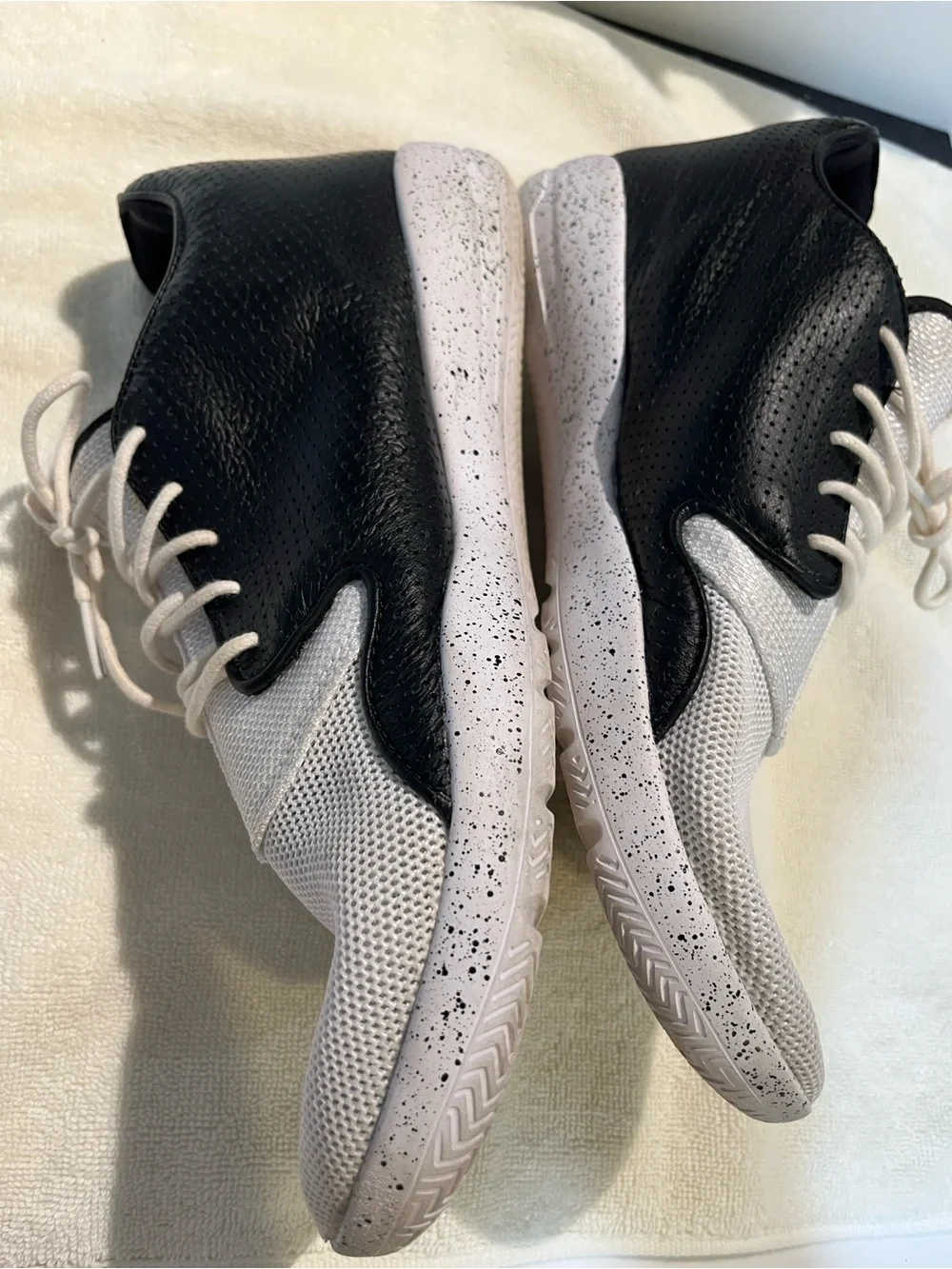 Jordan sleek low