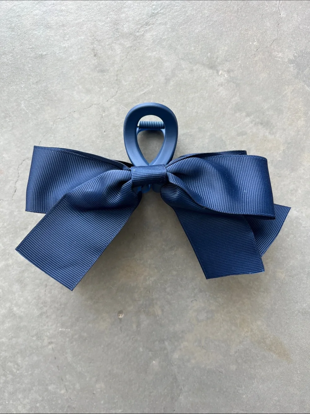 Navy blue bow ribbon claw clip