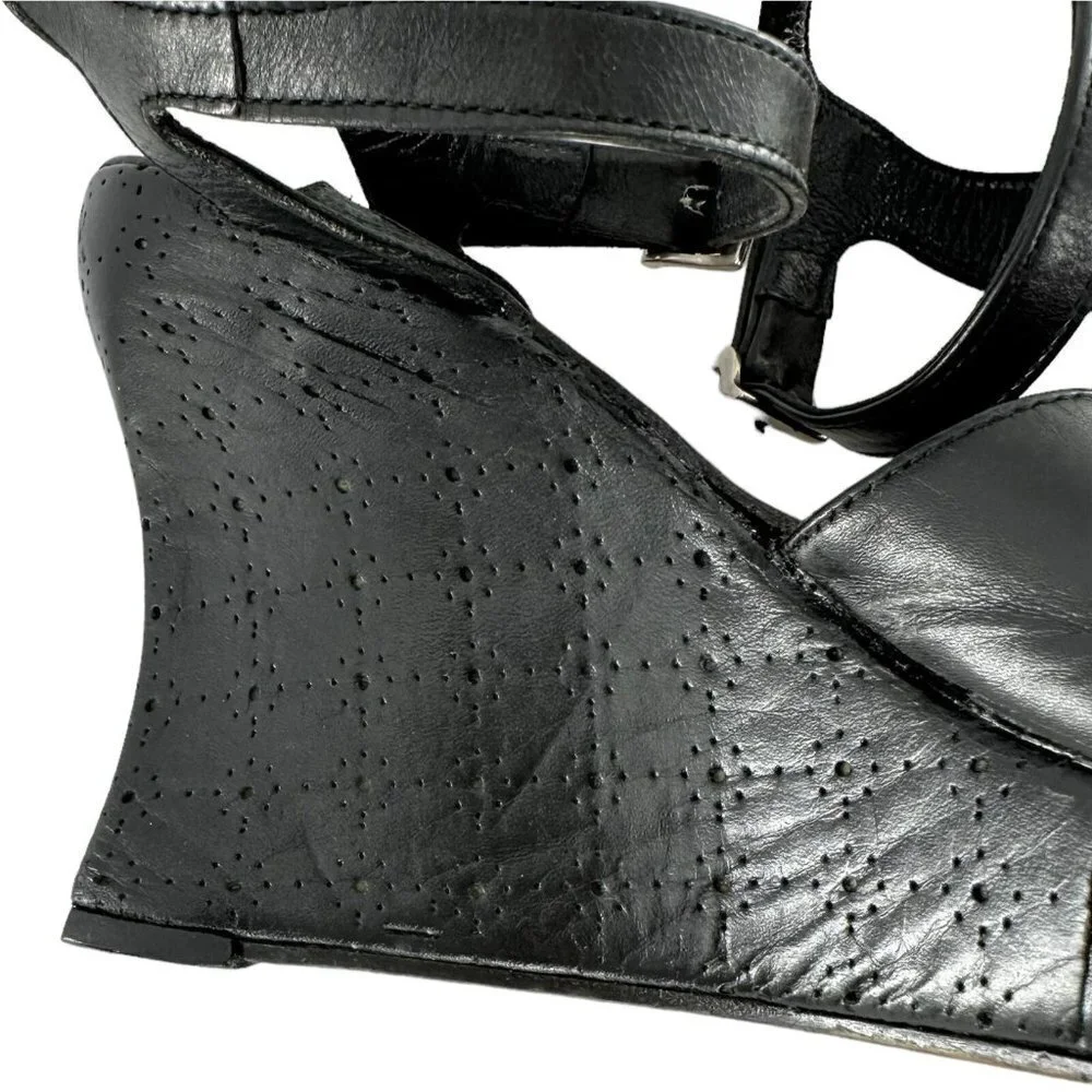Robert Clergerie peep buckle