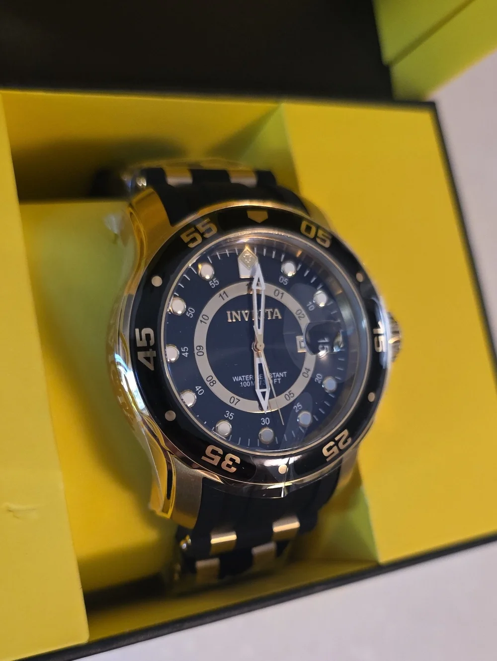 Invicta pro diver