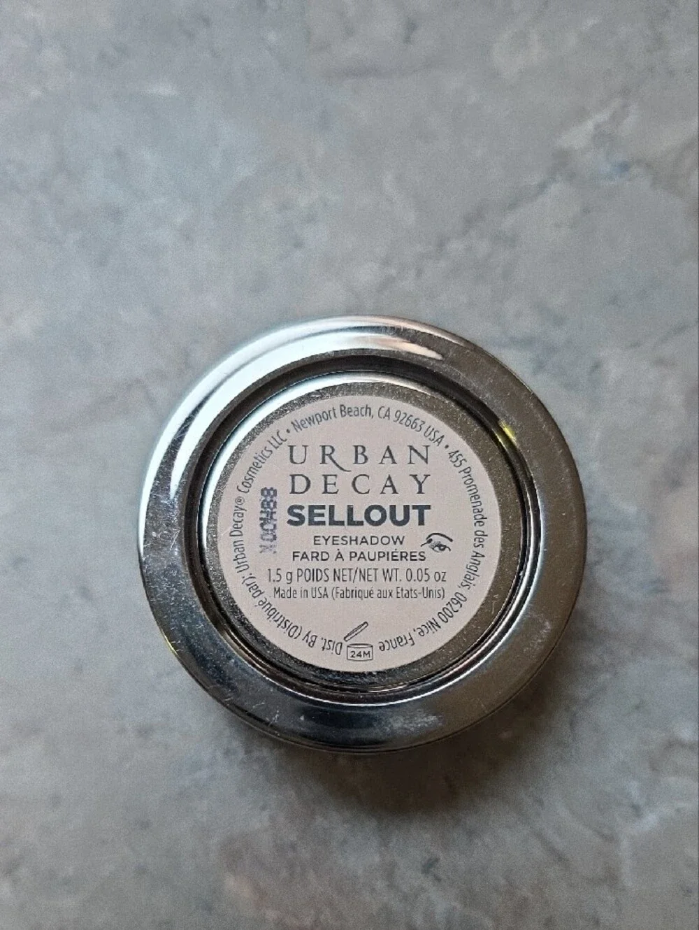 Urban Decay shimmery pale