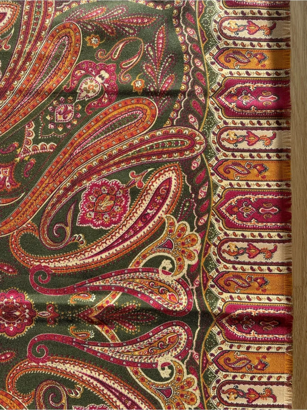N/A beautiful paisley