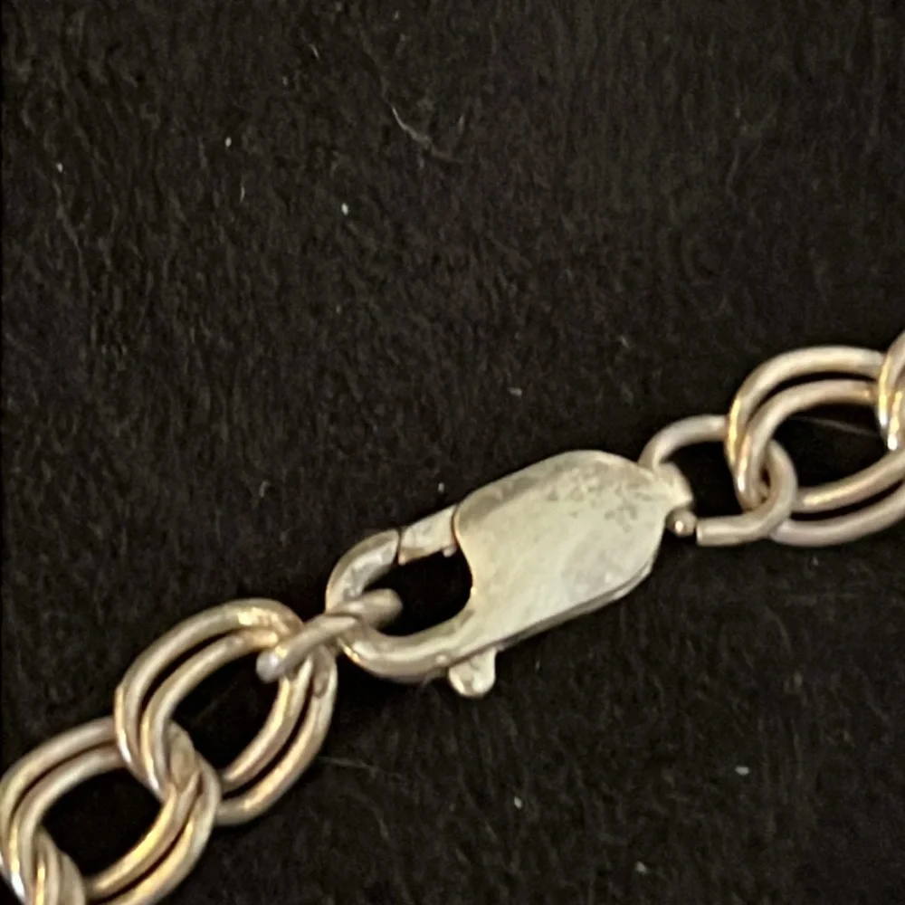 925 Sterling Silver good light