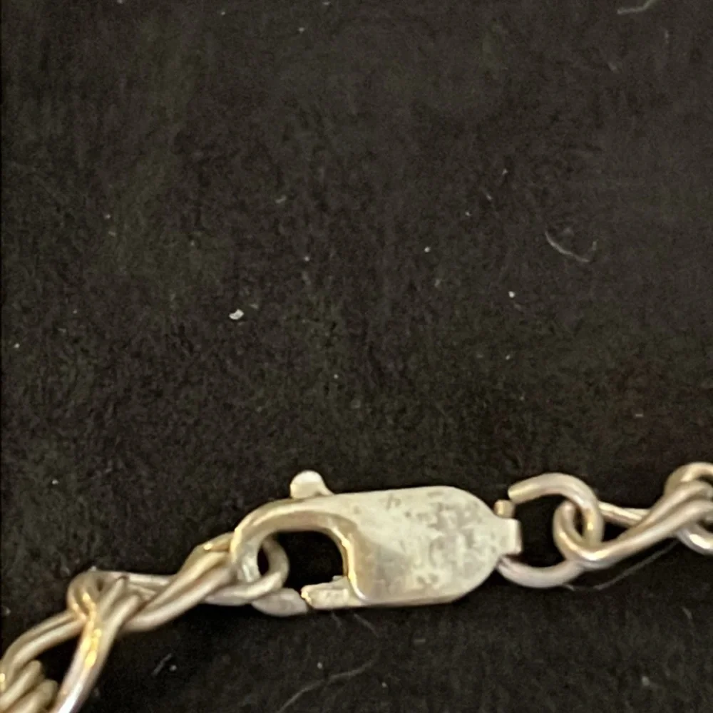 925 Sterling Silver good light