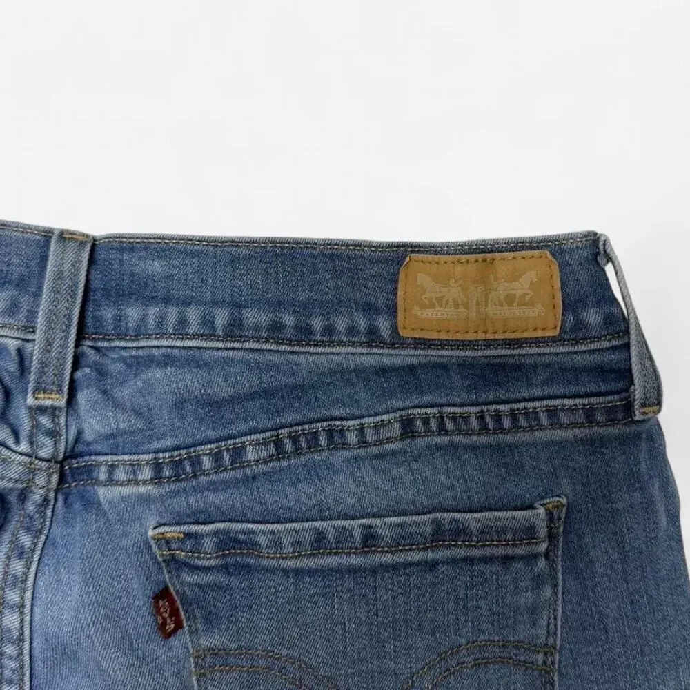 Levis longer provided—please pocket