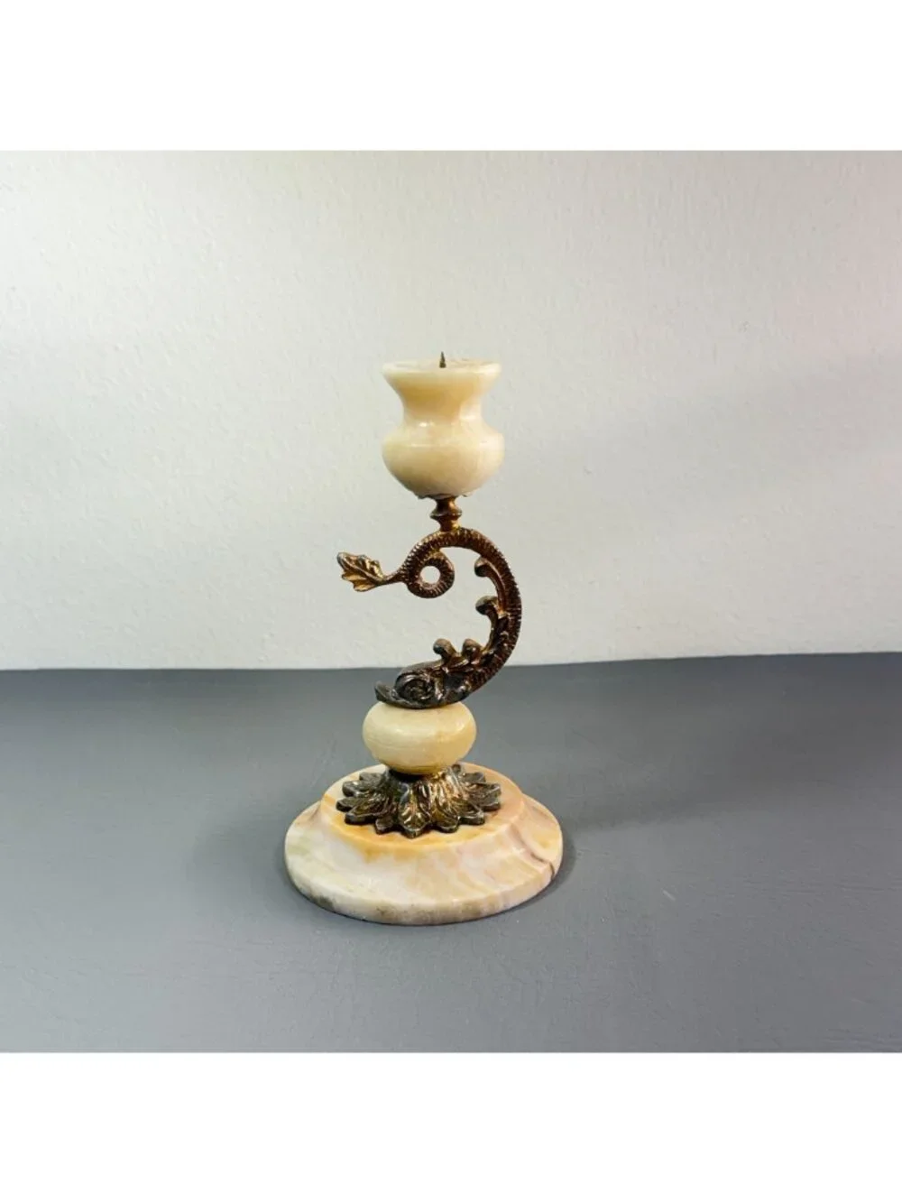 Unbranded scroll lb base