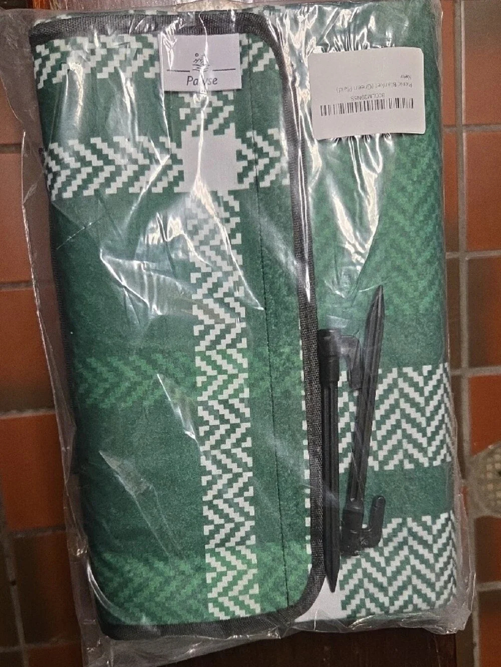 Pawse durable green