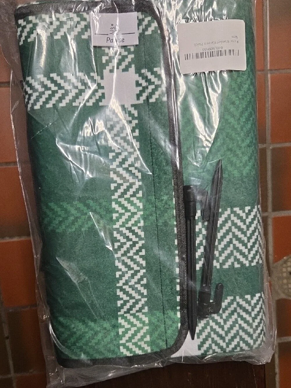 Pawse durable green