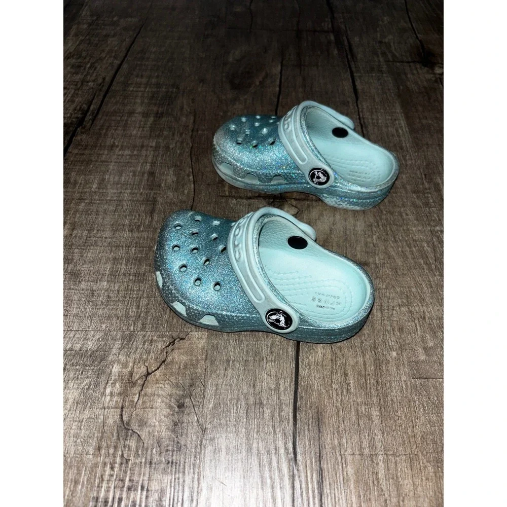 CROCS finish any kids