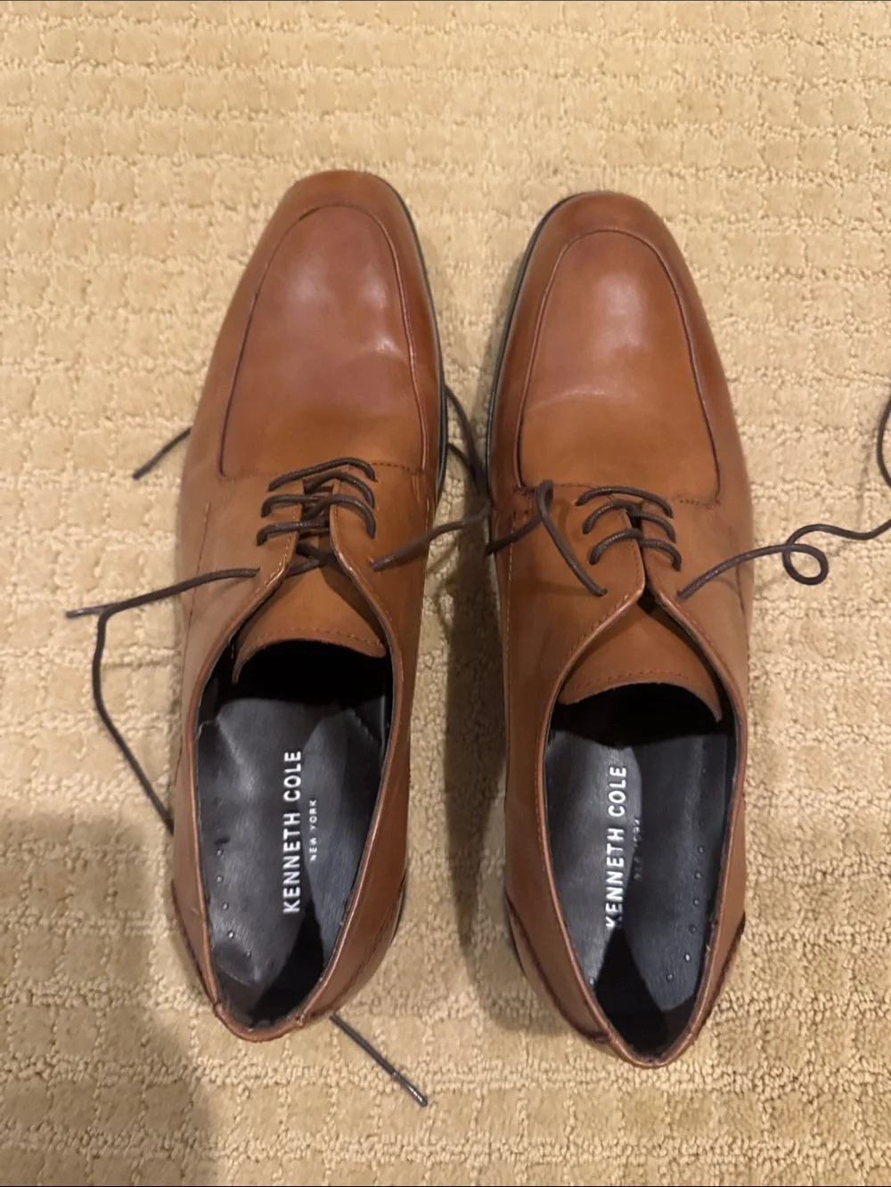 Kenneth Cole sleek tan