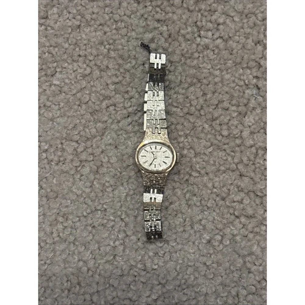 Vintage Seiko Watch 11-7619 Women Hand Winding Mechanical Gold Tone Oval 5.75