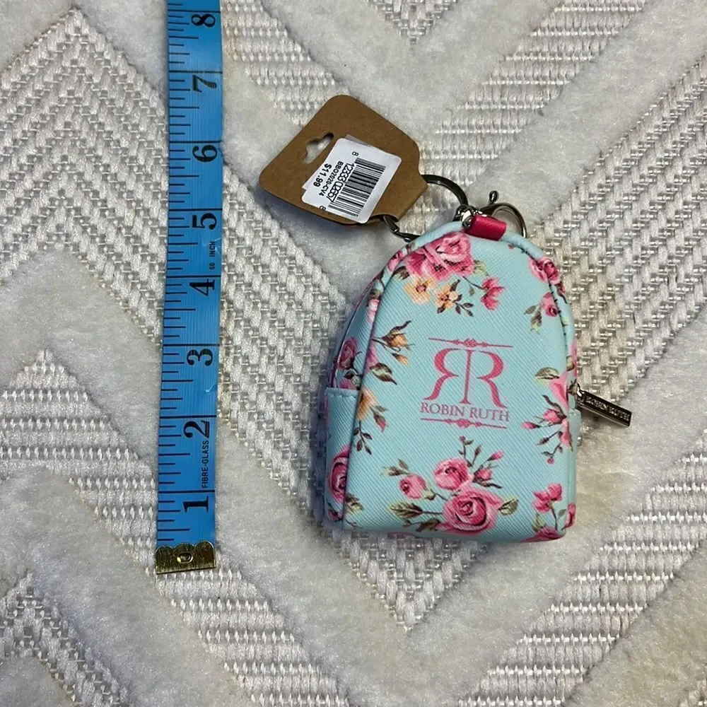 Robin Ruth brand new