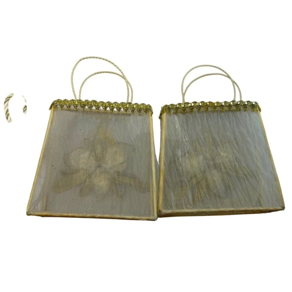 Unbranded these favor includes