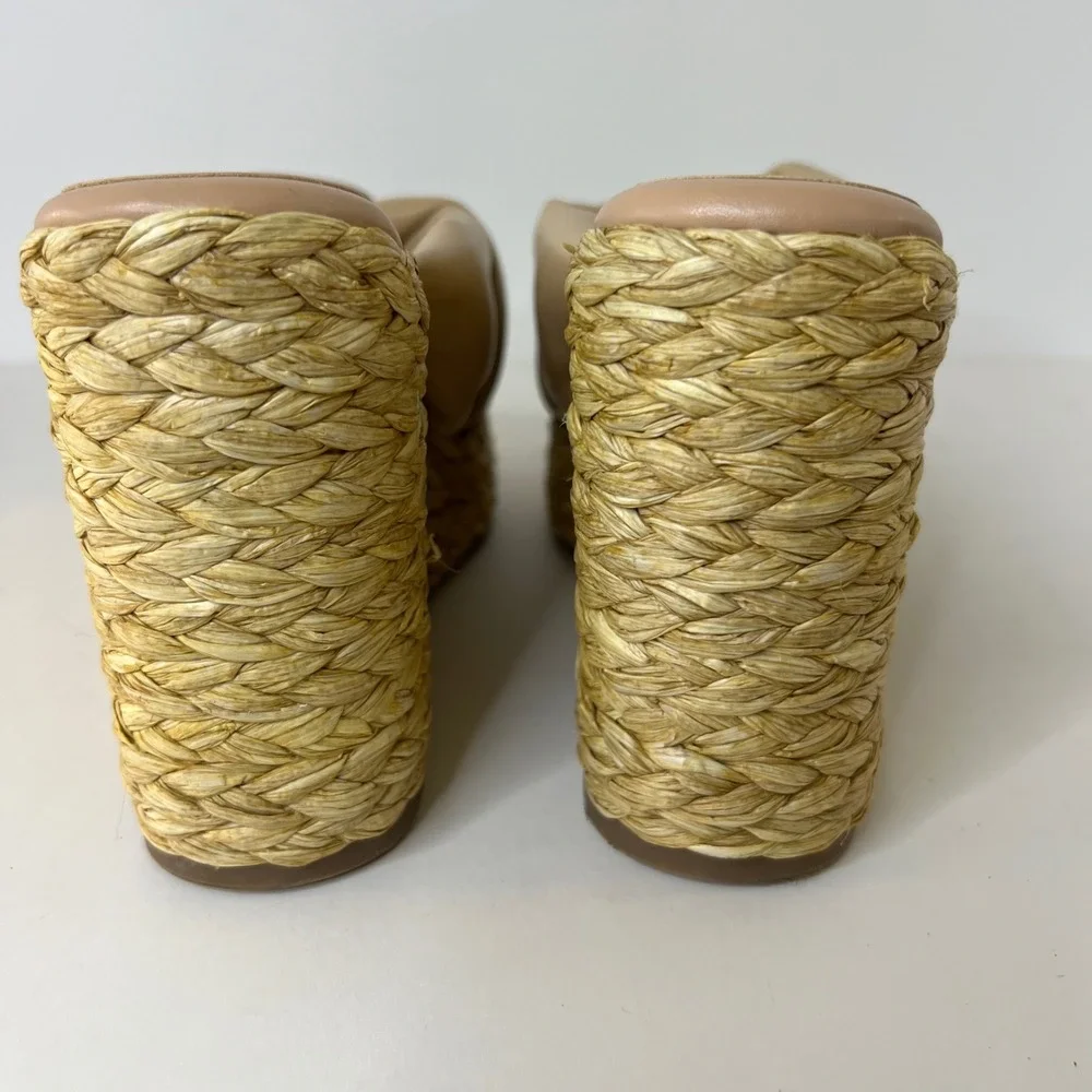 Marc Fisher toe season keywords
