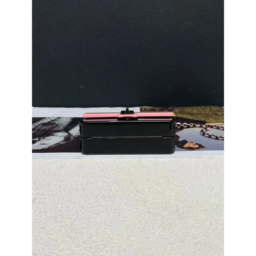 CHANEL brand color