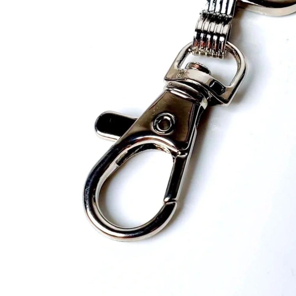 Unbranded new silver