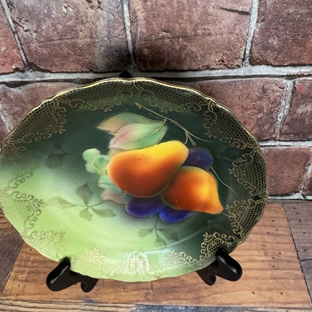 Unmarked vintage fruits