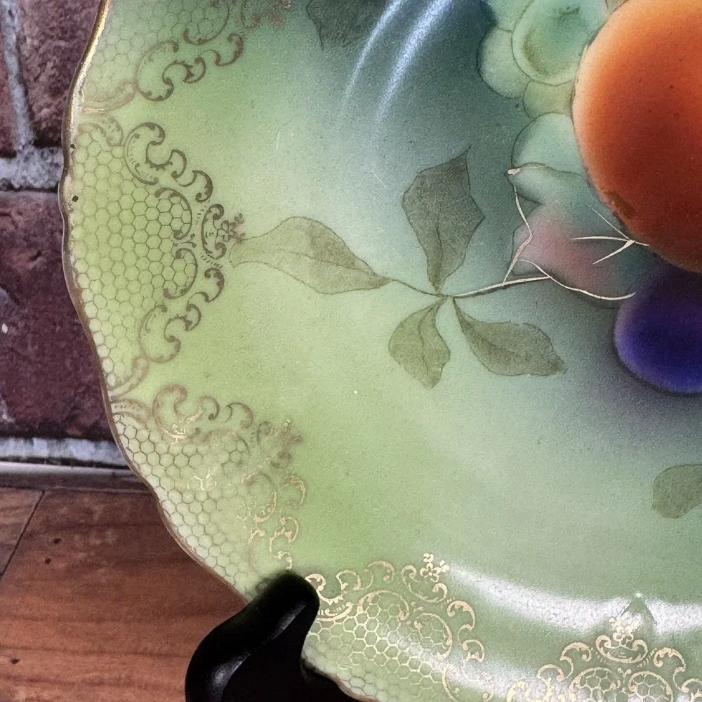 Unmarked vintage fruits