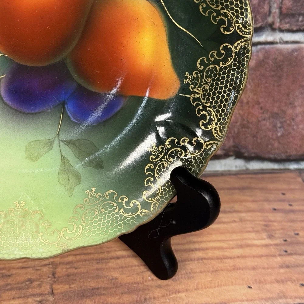 Unmarked vintage fruits