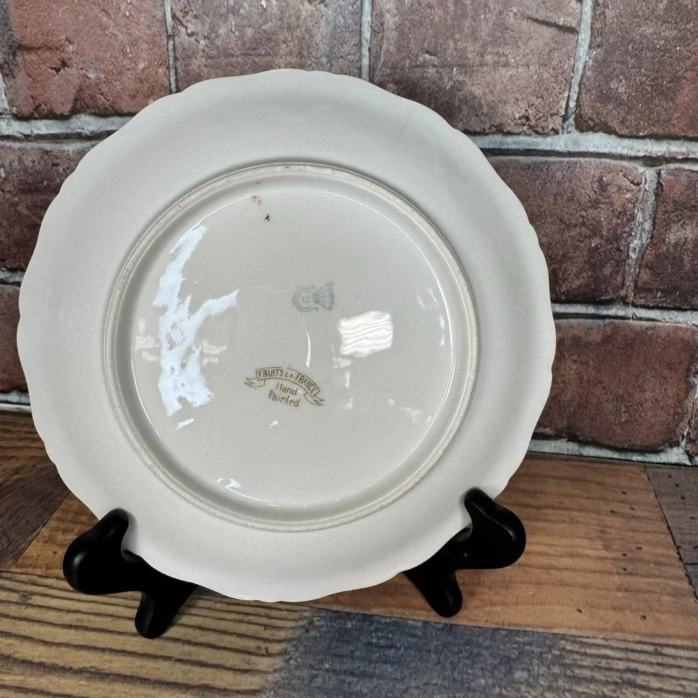 Unmarked vintage fruits