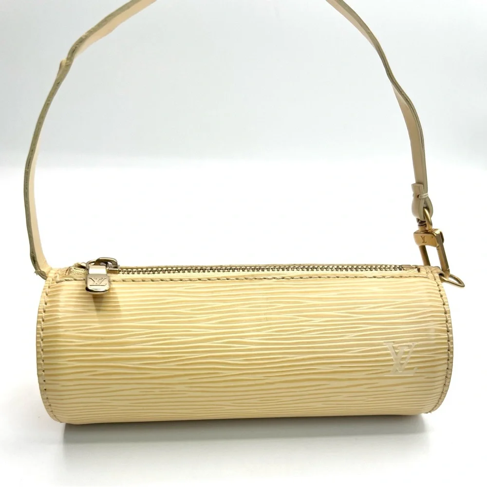 Louis Vuitton chic louis