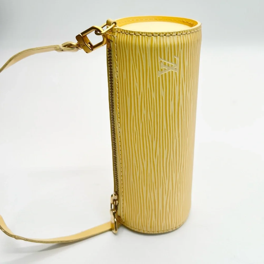 Louis Vuitton chic louis