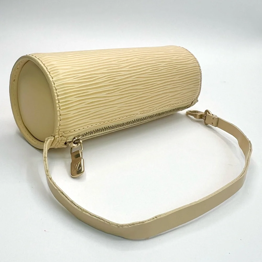 Louis Vuitton chic louis