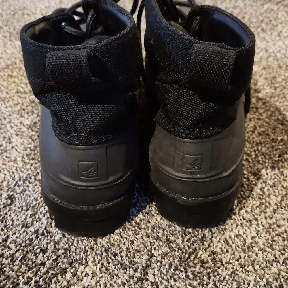 Sperry tab heel pull