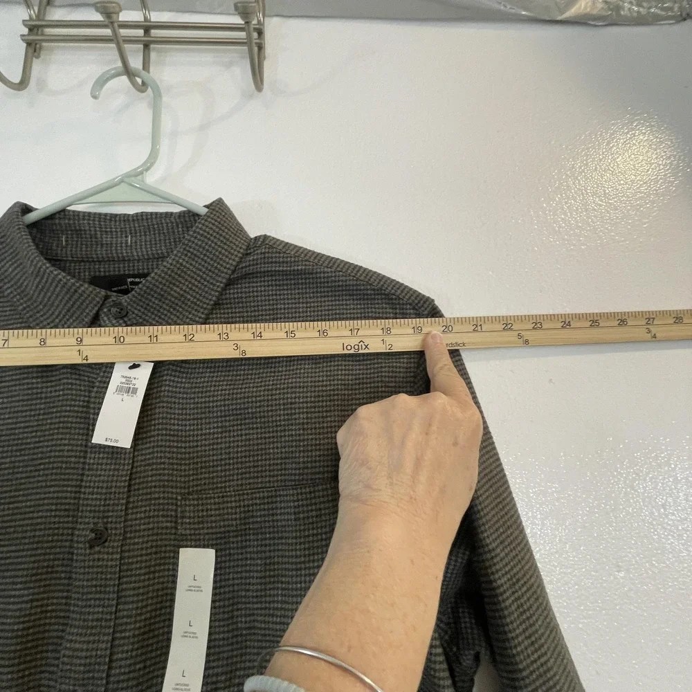 Banana Republic brand banana