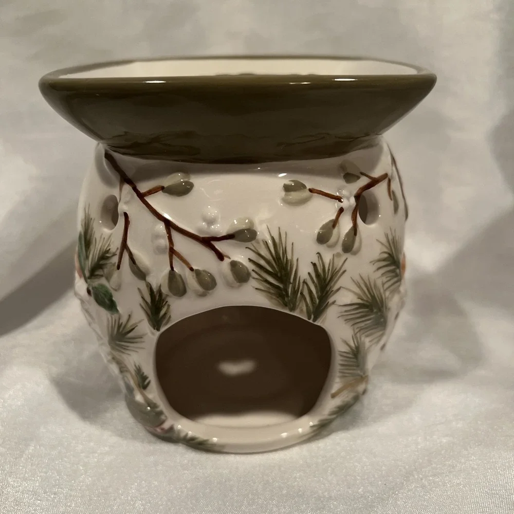 Yankee Candle Mistletoe Christmas Holiday Wax Melt Tart Warmer‎ & Tart - NICE!