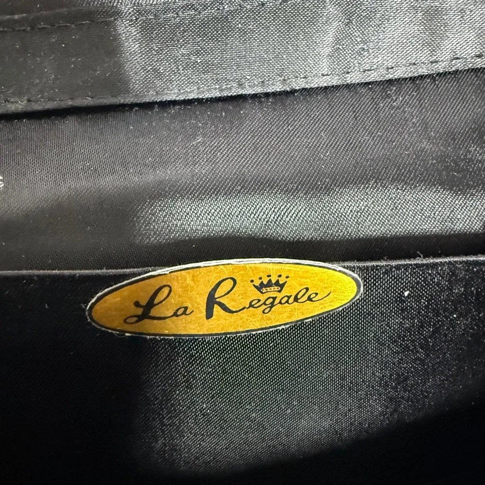 La Regale vintage inspired