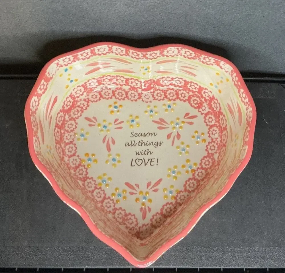 Beautiful Old World Pink Heart Shaped Baking Dish From temp-tations