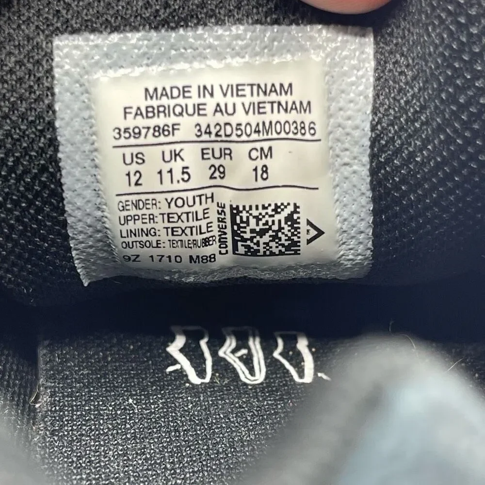 Converse see no left