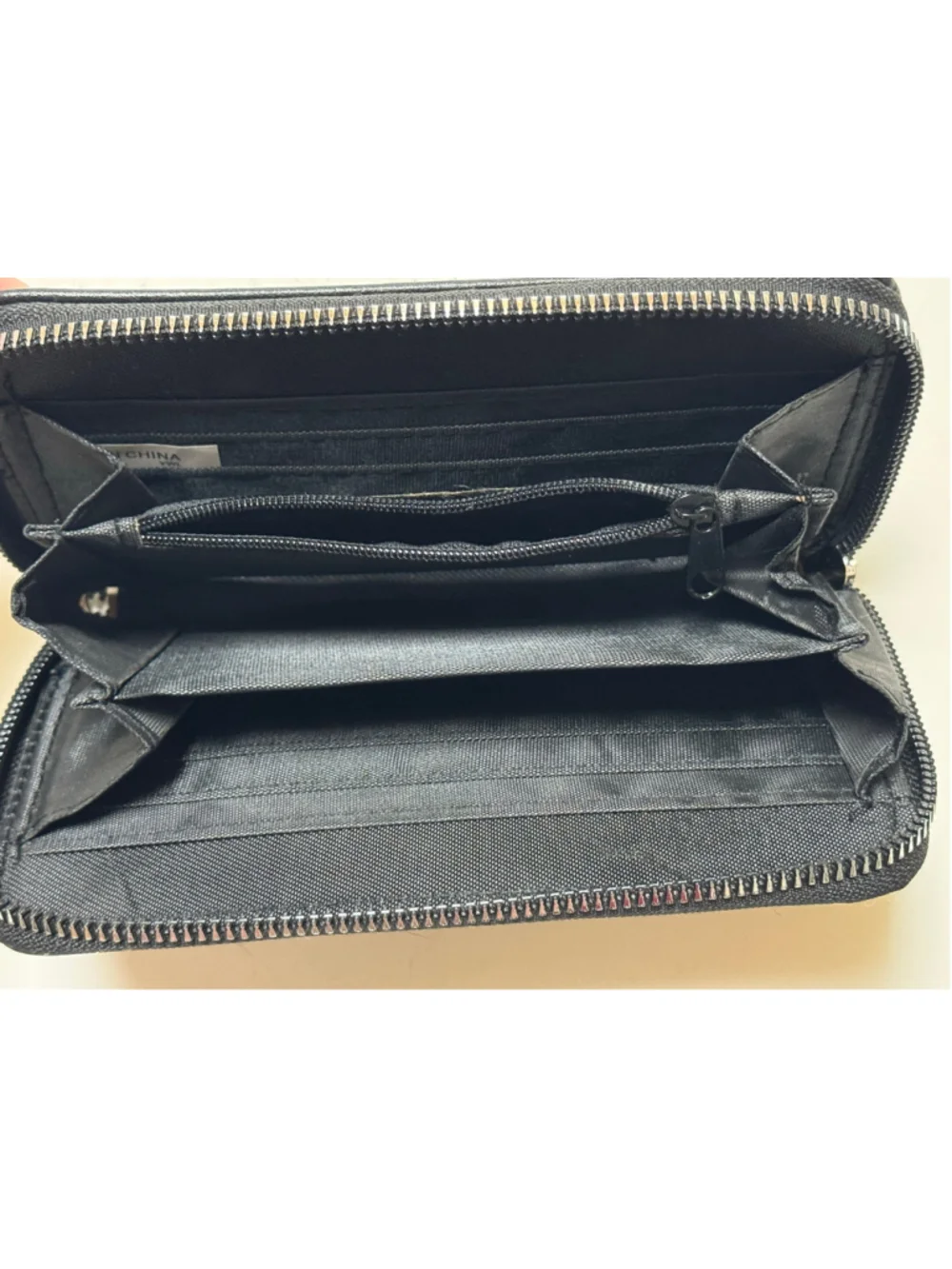 Unbranded •material black