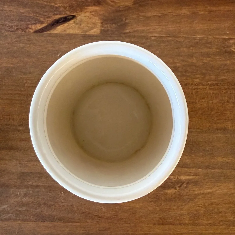 N/A white ceramic