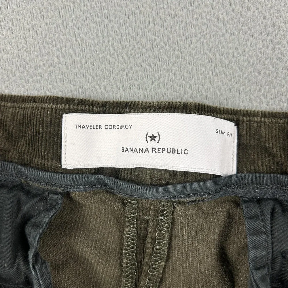 Banana Republic brand banana