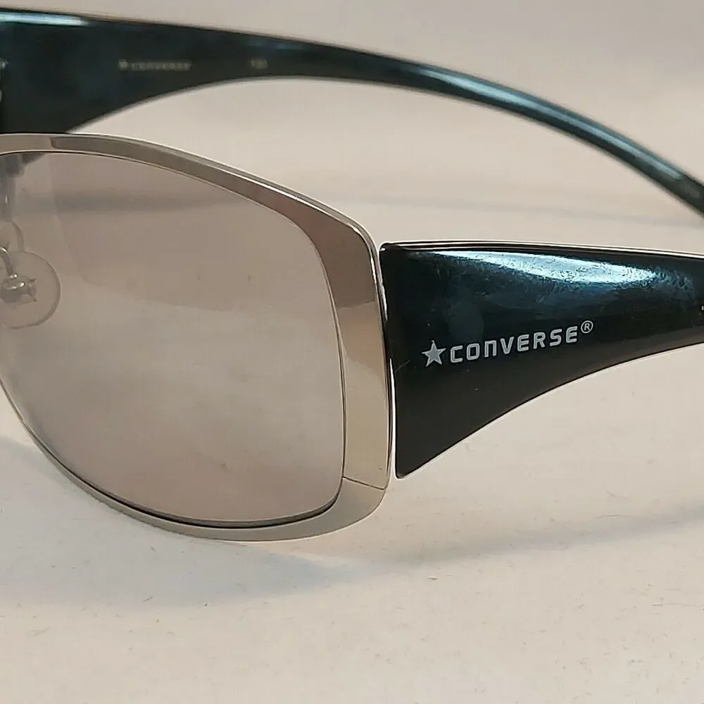 Converse solid accessory