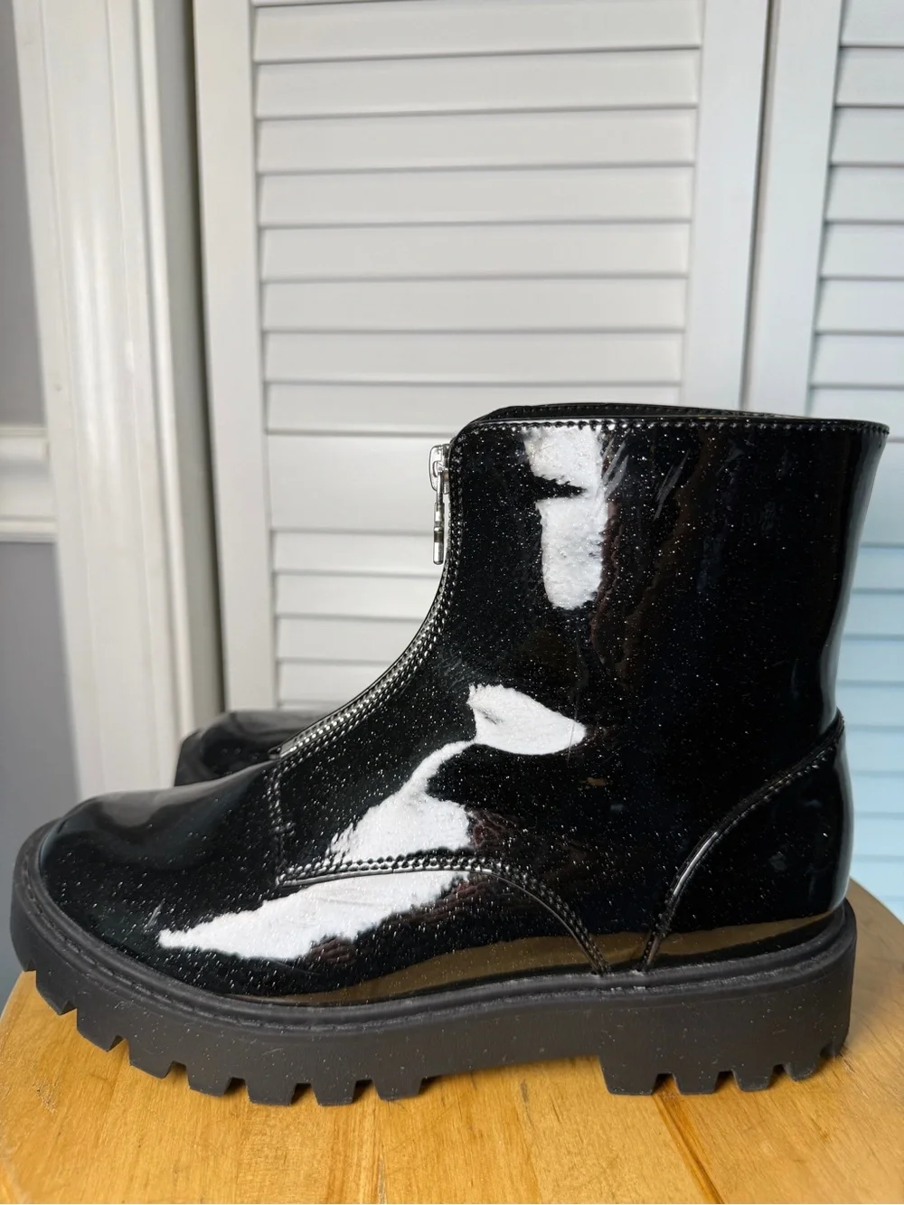 art class sleek black
