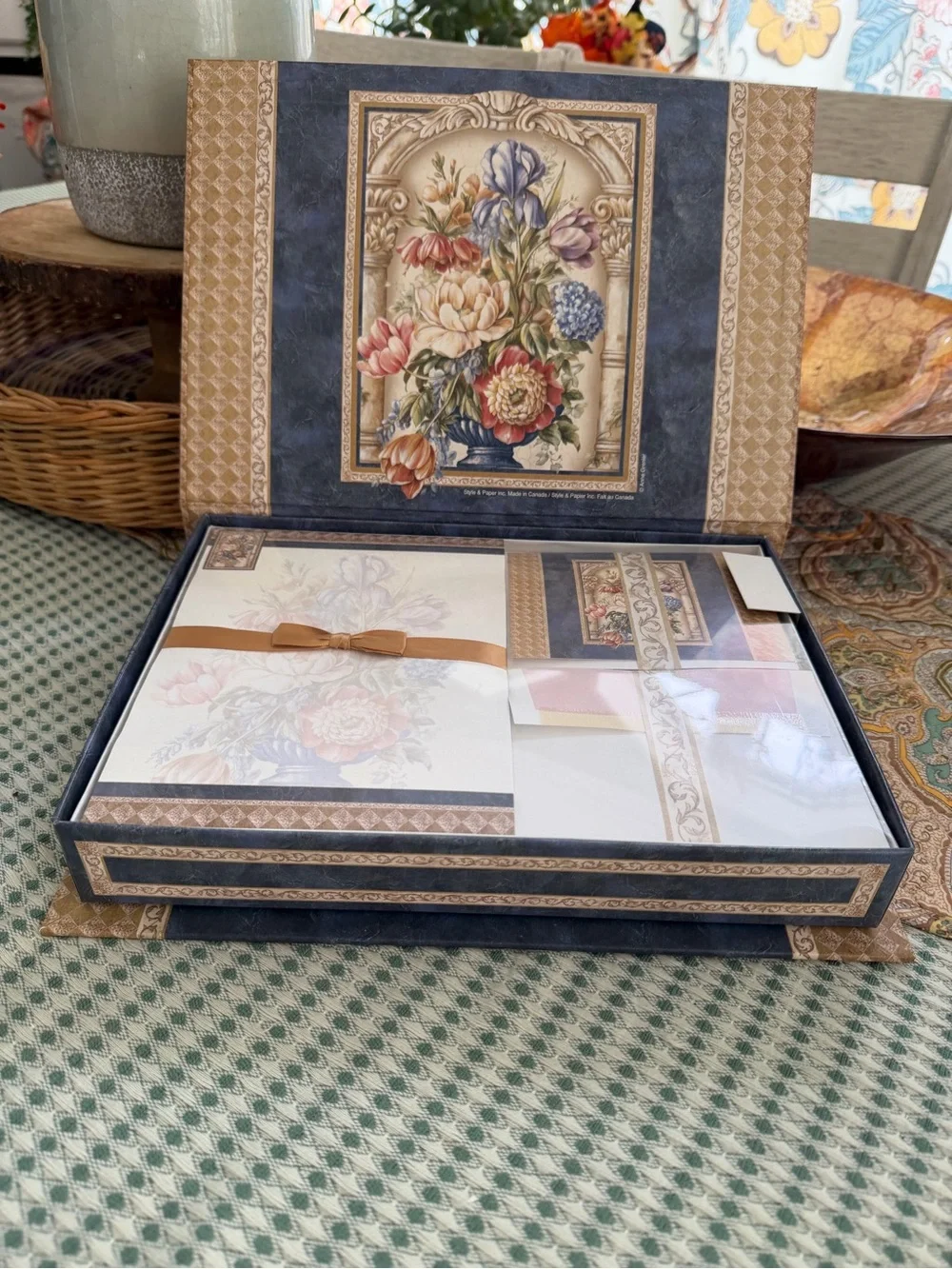 New Vintage Floral Stationary Note Set & Storage Box Cottagecore Floral  Envelop