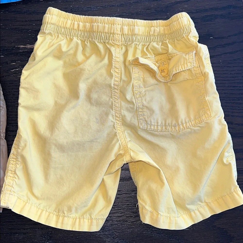 GAP vibrant shorts