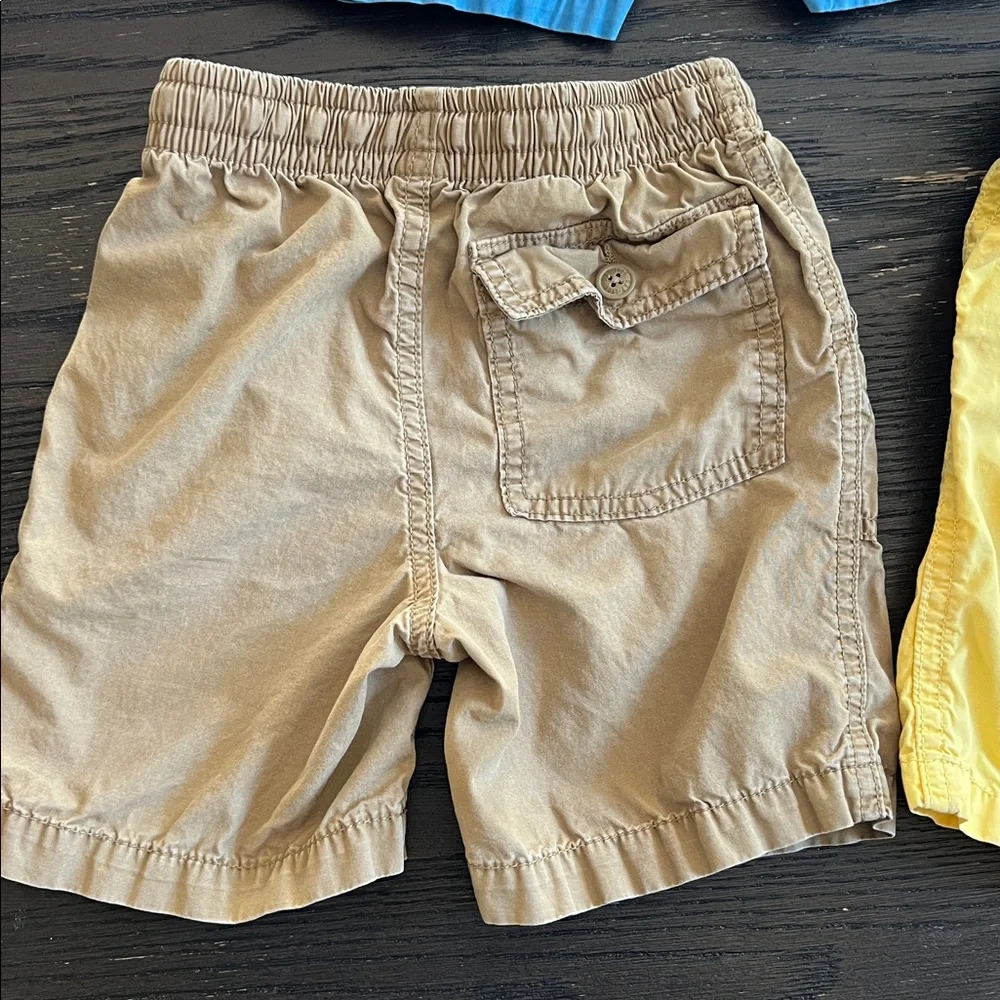 GAP vibrant shorts