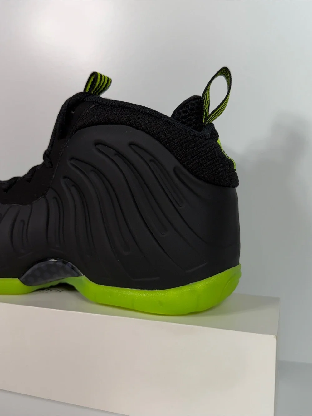 Nike up sale