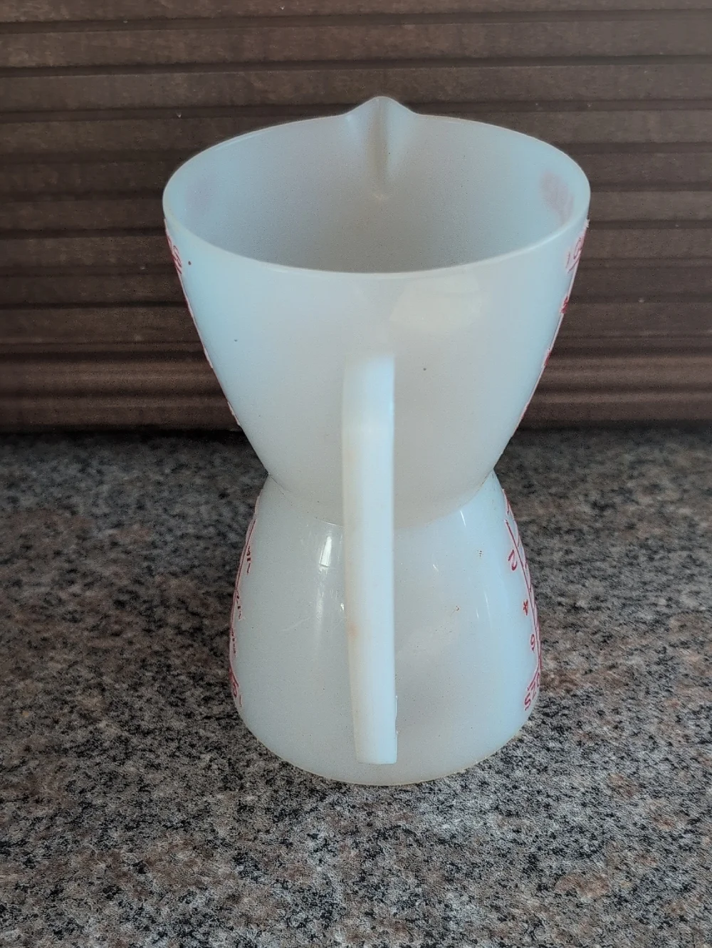 Tupperware vintage hourglass