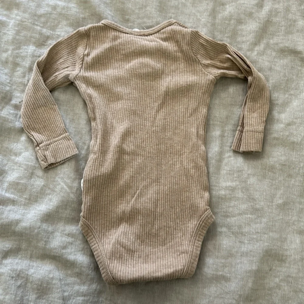 Jamie Kay •pullover henley